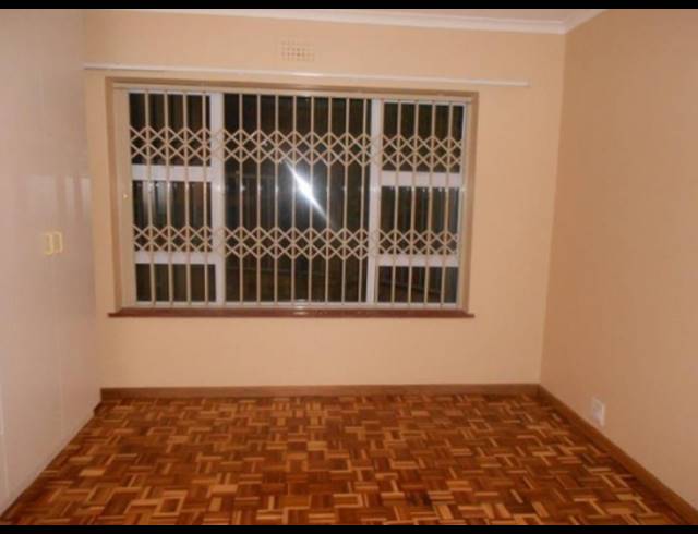 2 bed property to rent in PLUMSTEAD
